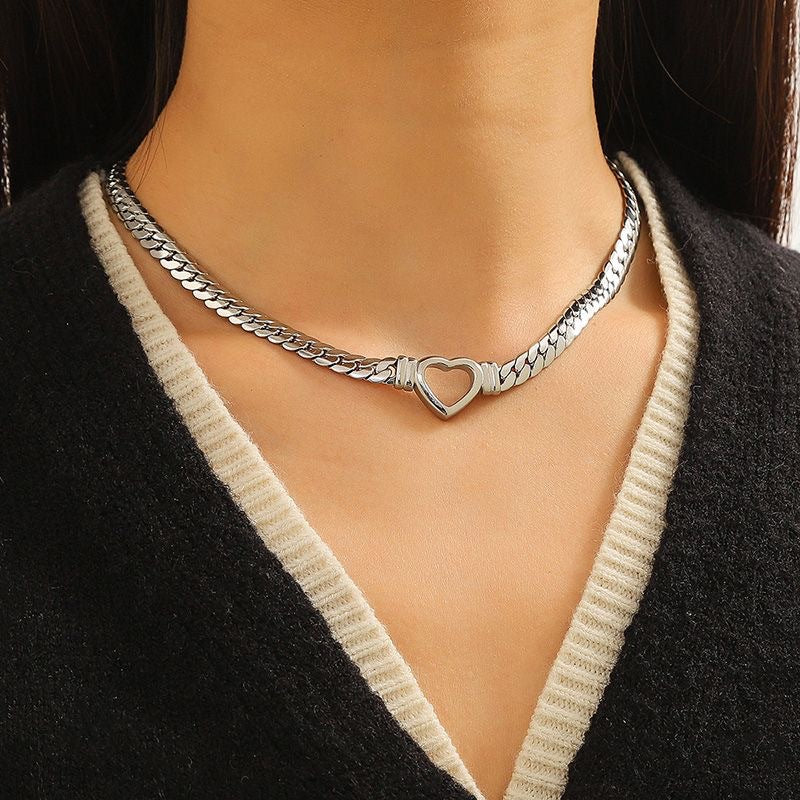 14K GOLD HEART-SHAPED SNAKE BONE CHAIN