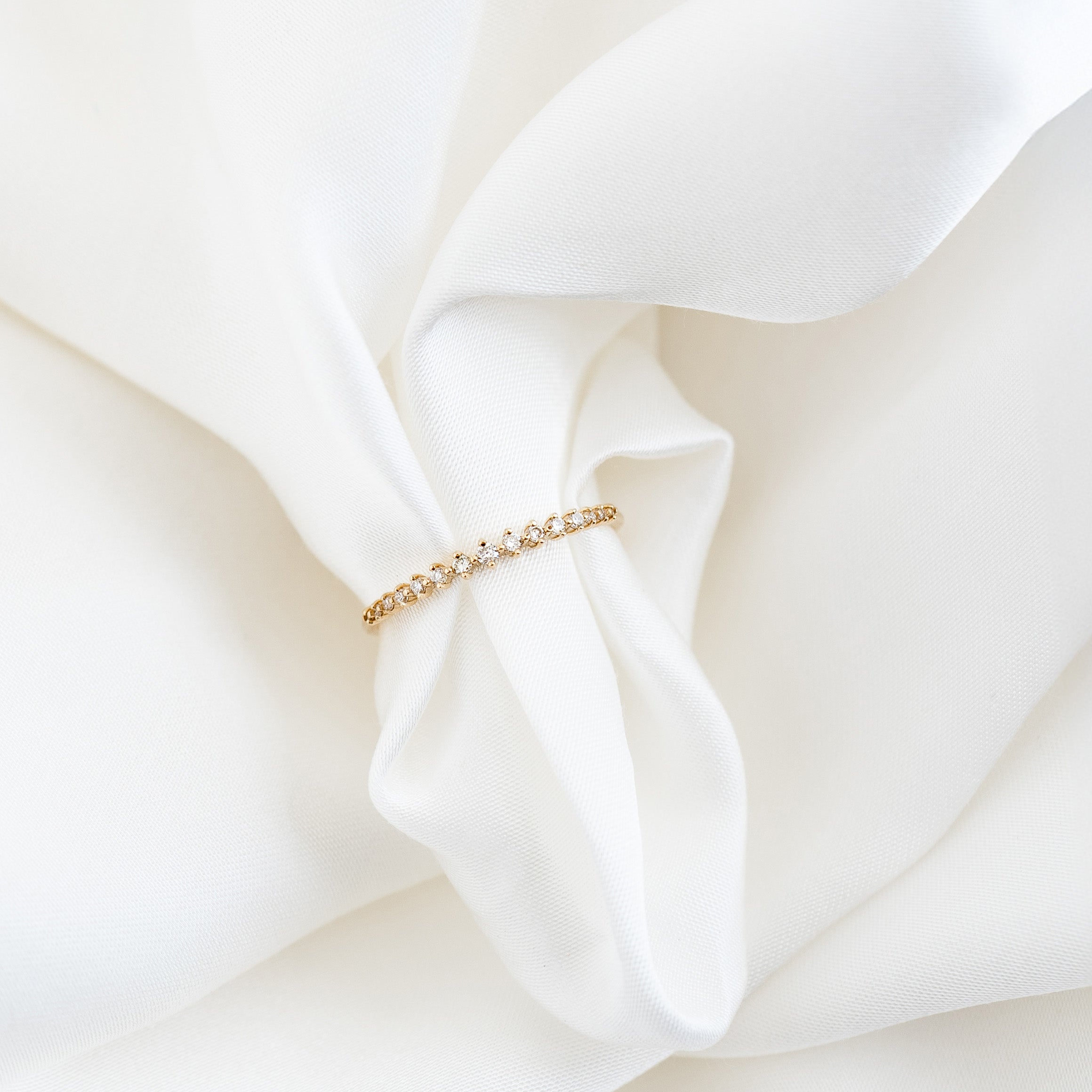 Graduated Diamond Ring 14k Gold - Ophelia